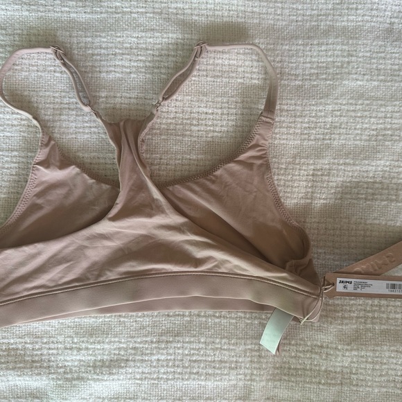 SKIMS Fits Everybody Racerback Bralette Small - Picture 5 of 5